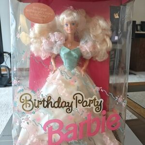 Mattel 1992 Barbie Birthday Party Barbie Doll